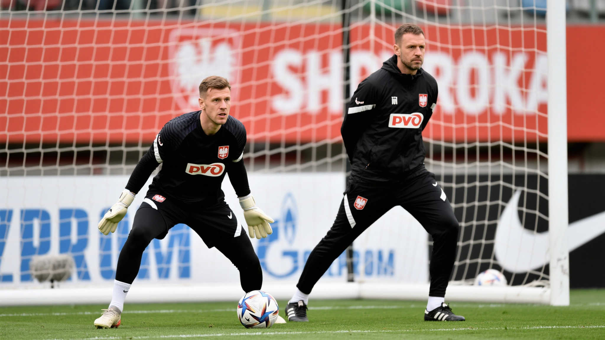 丝毫不容小 丝毫不容小